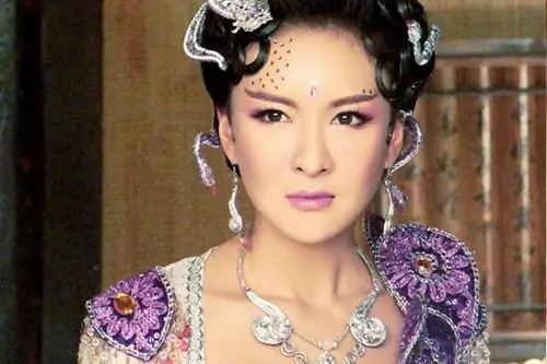 郑亦桐《剑侠》饰妖精雪琼