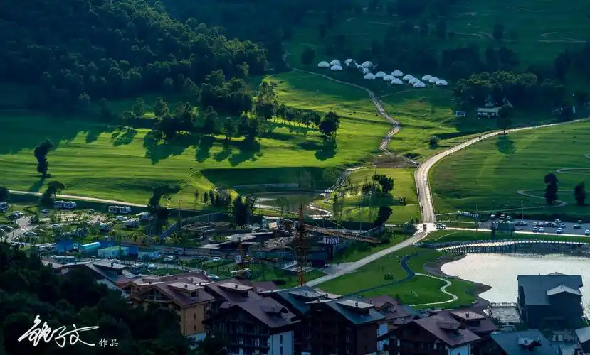 北京海坨山谷房车露营仰望星空森林骑行东方瑞士小镇