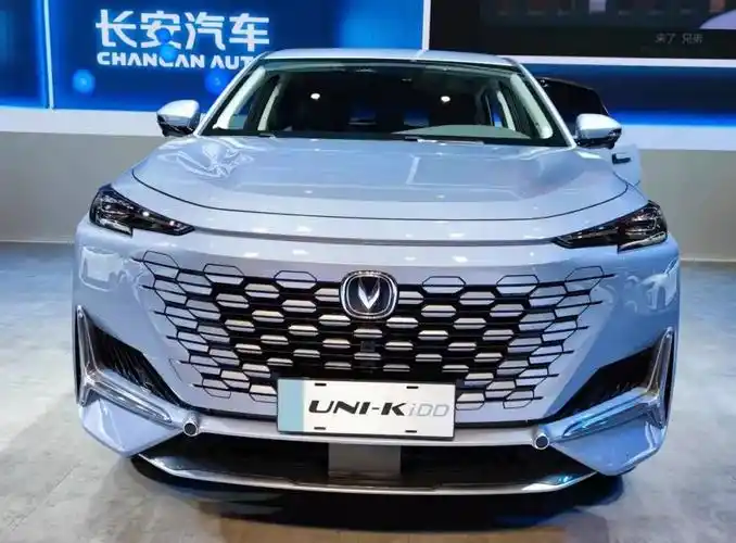综合续航达1100km的插电混动新选手,长安uni-k idd开启预售-新浪汽车