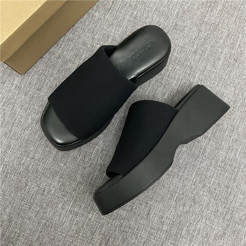 夏季新款轻便舒适松糕厚底拖鞋女露趾外穿一字型凉鞋女鞋ins软面