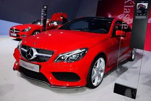 奔驰e400coupe