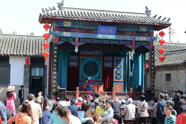 牟氏庄园庄园戏楼京剧,吕剧等相关剧目展演