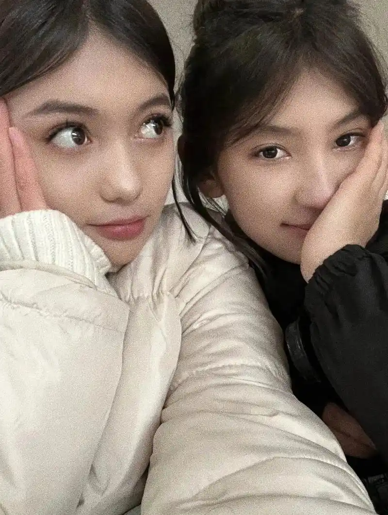 要不是你谈了我前男友 不然谁乐意看你快手 咋滴还真以为你是仙 - 抖