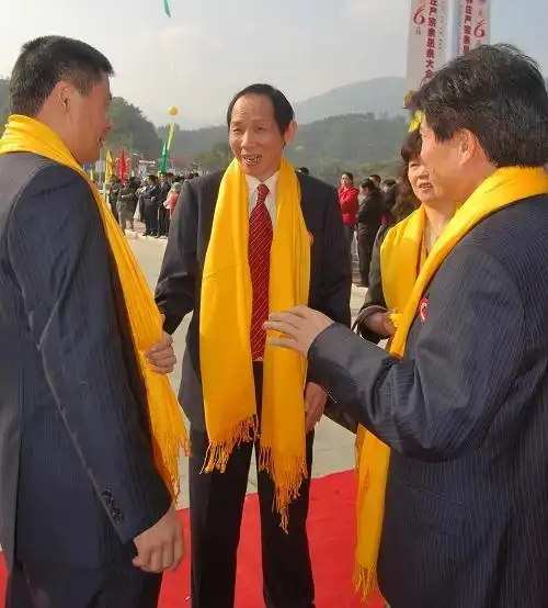 广东揭阳揭西上砂镇举行第六届世界庄严宗亲恳亲大会