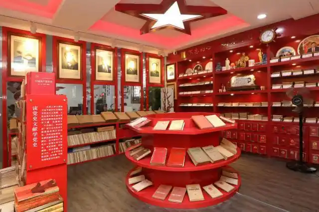 张志新:20多年"攒"了个红色文化博物馆