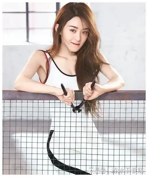 时光飞逝,怀念一下2017年赵丽颖的男人装时刻|娱乐圈|大明星_网易订阅