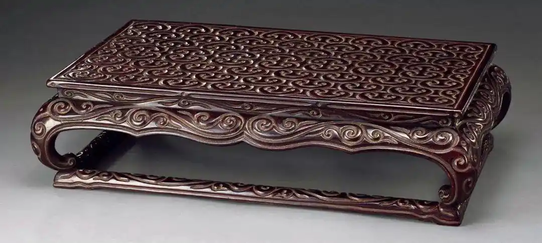 剔犀如意纹圆盖盒明嘉靖 剔红如意纹执壶玉器上的如意纹纹饰对于玉器