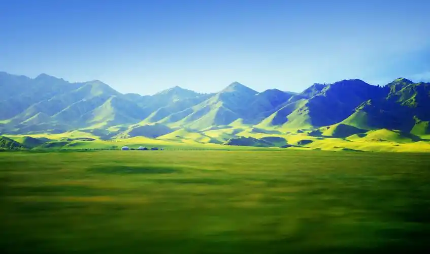 大美新疆之赛里木湖