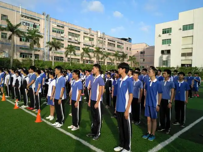 深圳市格睿特高级中学之2018年秋开学季纪实系列(一)——暂却戎装