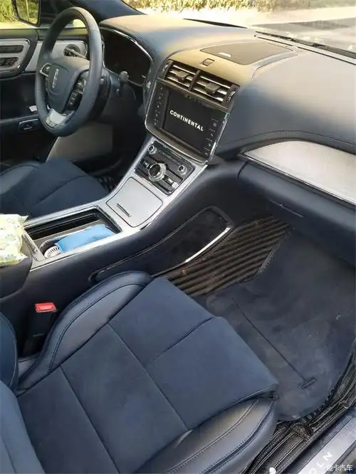 > 购车林肯大陆总统版狂想蓝