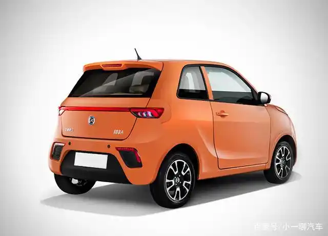 国产又一买菜代步小车上市,三门四座,标配气囊空调,续航410km