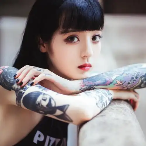 波多野结衣纹身照片_性感头像图片_扣扣居