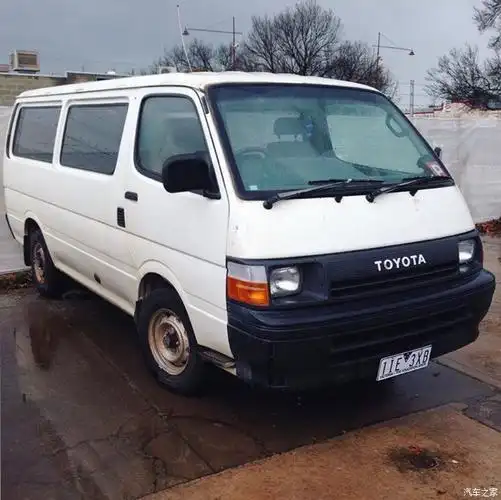 求购老款方灯海狮(金杯/丰田)