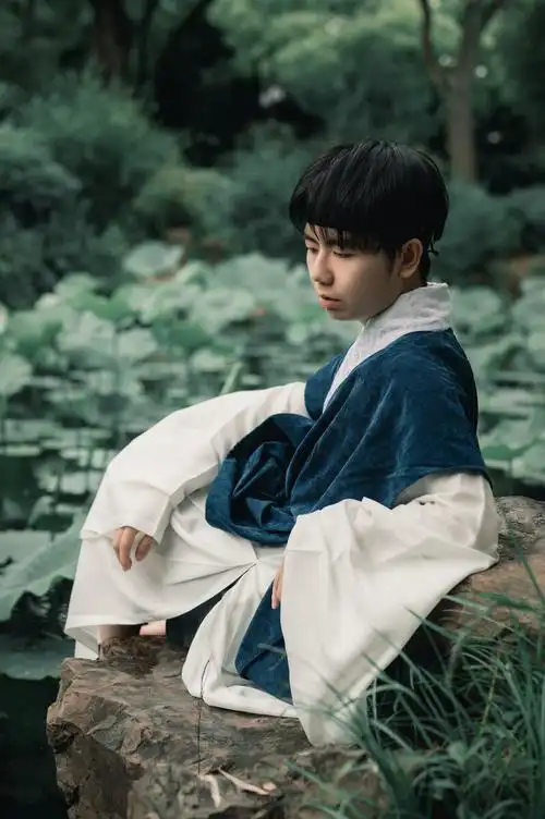 汉服少年国风汉服男生汉服也好看
