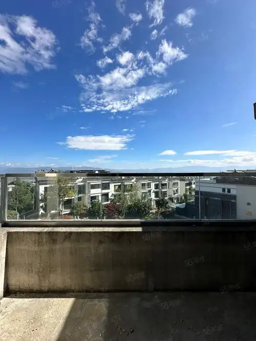 急售大理王宫悦山海联排别墅看山看海楼间距宽带院子露台