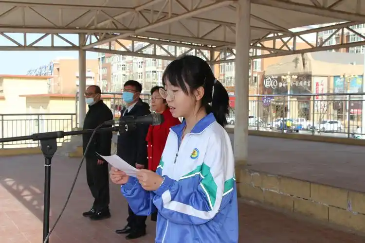 清澈的爱 只为中国------银川二中海宝分校2021年开学典礼暨主题教育