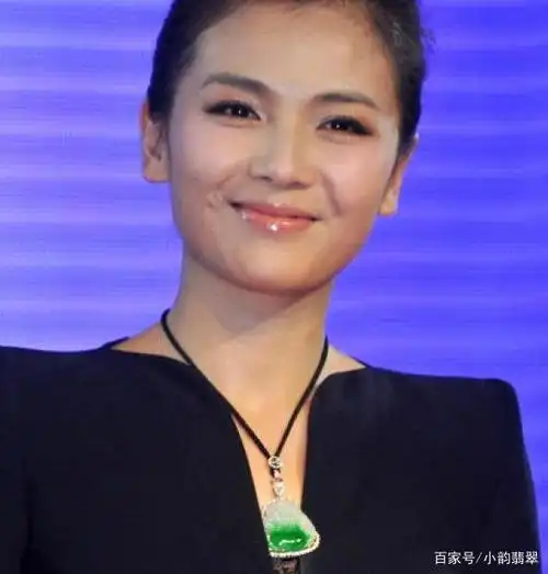 当明星佩戴翡翠之后的样貌,你见过吗?