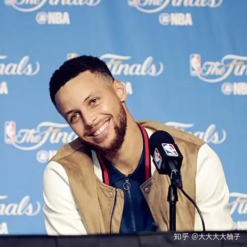 你有哪些有关史蒂芬库里的温暖笑容的照片? - 知乎