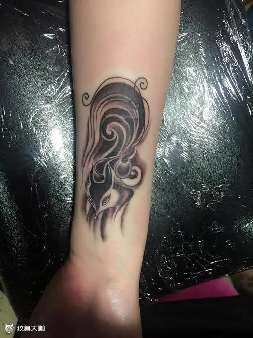 九尾狐_纹身图案手稿图片_地狱堂的纹身作品集