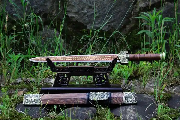 小秦剑龙泉刀剑秦汉剑赤壁镇宅宝剑袖珍工艺礼品高锰钢短剑未开刃