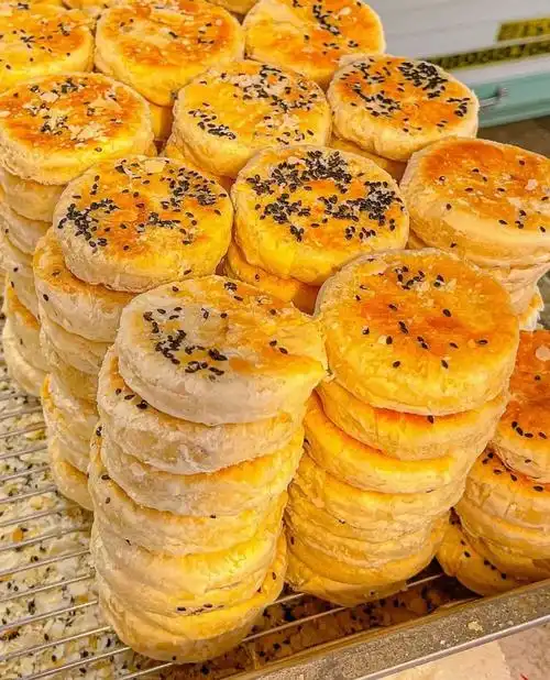 3块钱炫早餐,5块钱芋泥论盆买,这个省会太会吃了