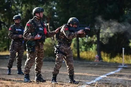 砺兵出击特战队员魔鬼训练接踵而至