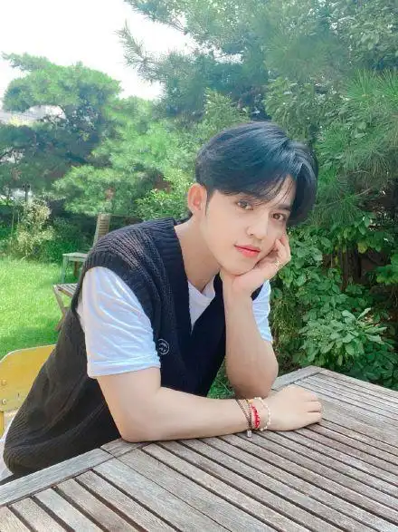 seventeen分享200818自拍福利大放送帅哥们的美貌太治愈了