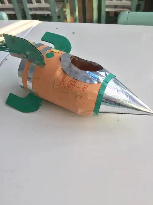 "小废旧,大创意"亲子环保手工作品展