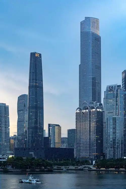 广州地标国际金融中心ifc东塔夜景