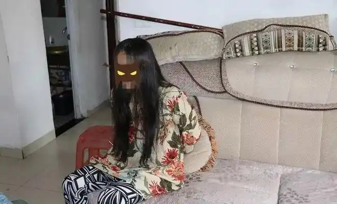 10月9日上午,分局禁毒大队民警接到举报,在某乡镇小区有人吸毒,贩毒.