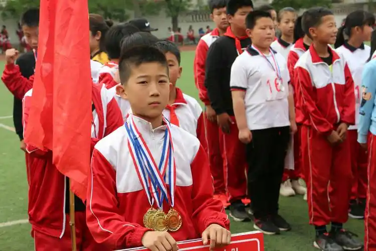 淄川区罗村镇中心小学举行2019年春季运动会