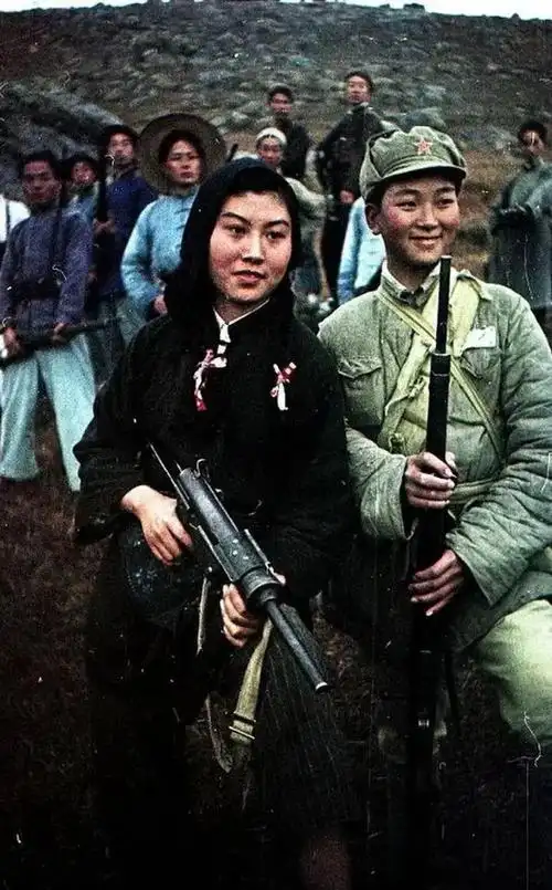 建国前一组解放军彩色老照片