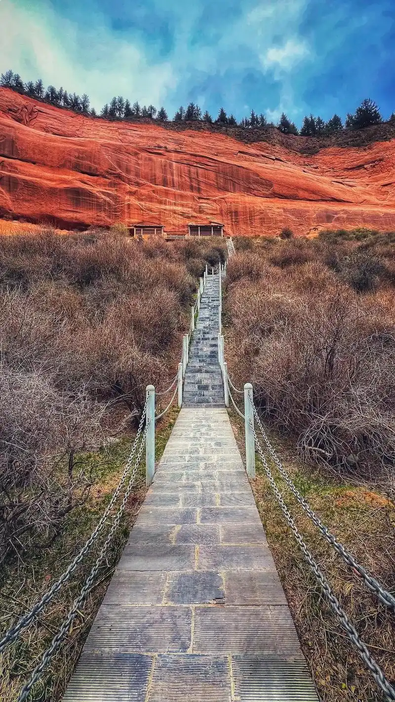 张掖 马蹄寺&金塔寺.张掖一日游,马蹄寺&金塔寺,沿路风景独 - 抖音