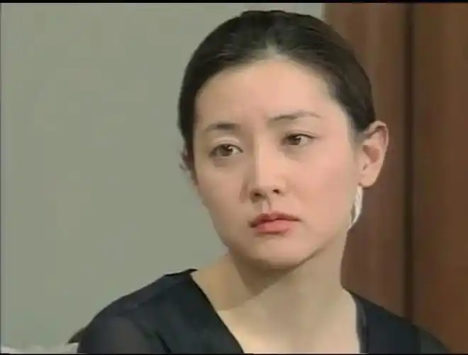 火花中的李英爱这个角色是她的颜值巅峰吧