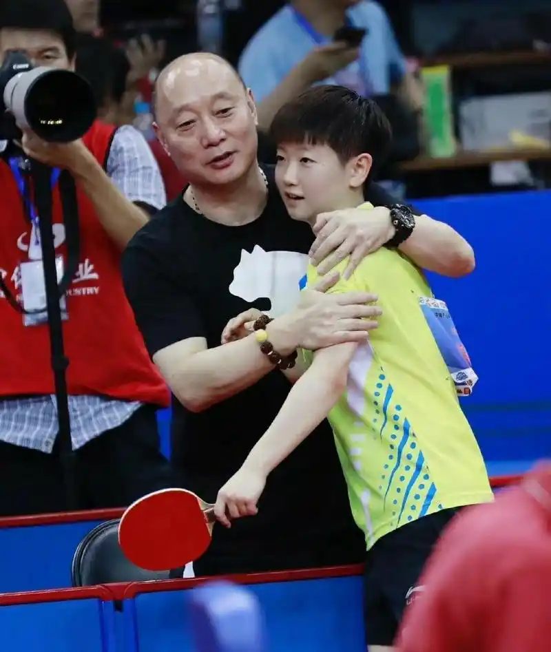 最心疼孙颖莎的教练,是她省队的主管教练杨广弟!