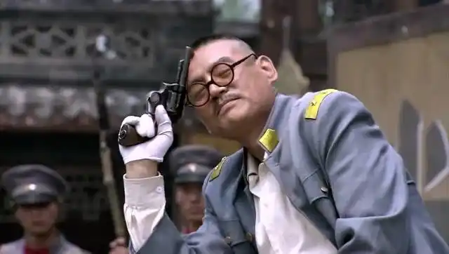 铁梨花:赵元庚刚抓姨太太,没料到先被人收拾了!