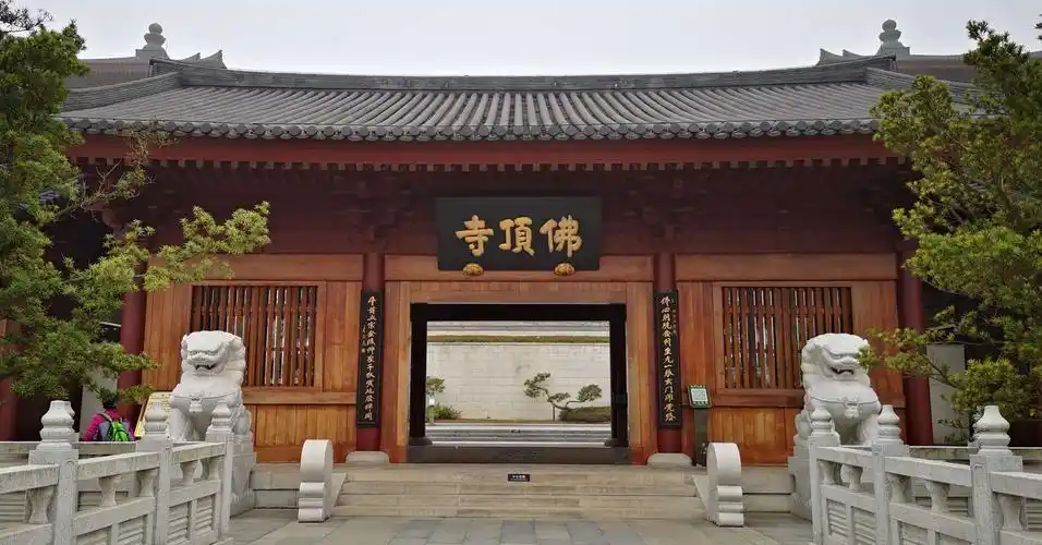 佛顶寺:仿唐建筑精致大气.