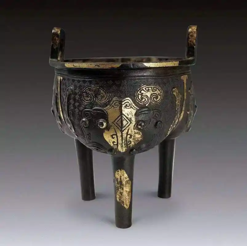 始皇帝灭六国九鼎归始皇所有,始皇死后九鼎却不知所向