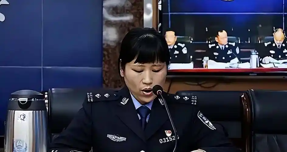 警察妈妈蒋晓娟汶川地震喂养9婴儿因此提拔主任遭质疑