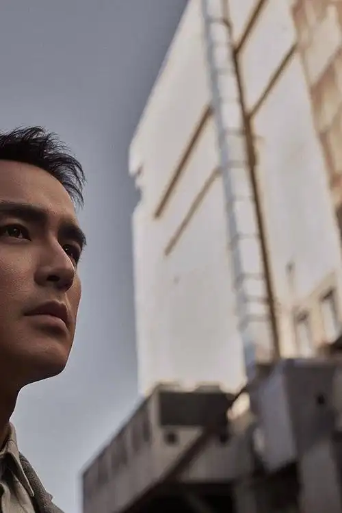 明道杂志大片曝光 莫兰迪复古调彰显绅士品格