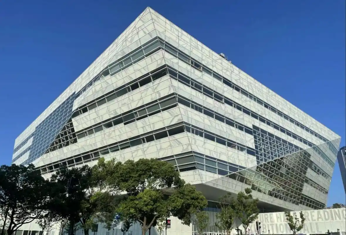 国内外单体建筑面积最大的图书馆上图东馆公测首日三大亮点抢先看