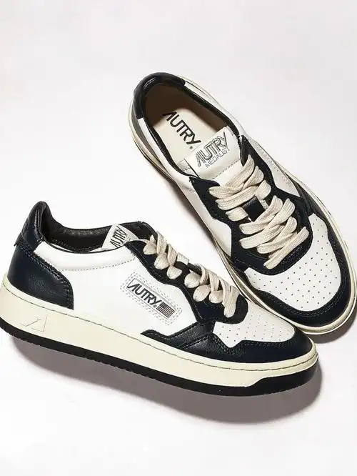 autry是一个来自于美国的鞋子品牌创立于1982年,最初的创建地是在