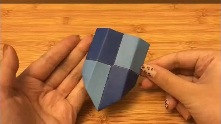 365折纸小台历 盾牌