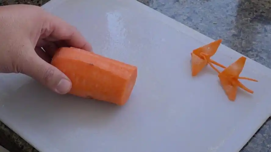 原来酒店里摆盘用的胡萝卜是这样切的简单漂亮都学学