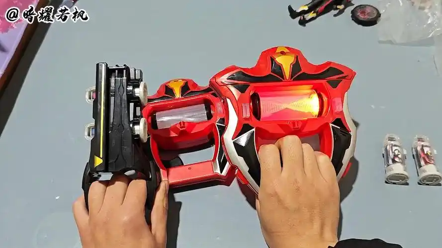 捷德奥特曼升华器