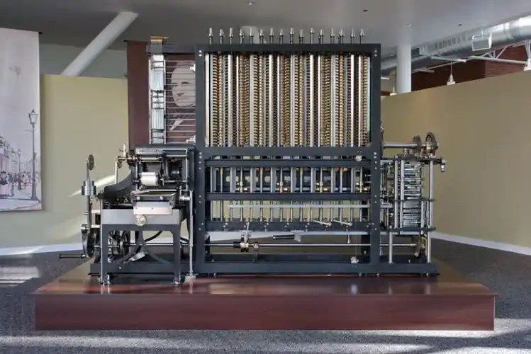 这是英国数学家查尔斯-巴贝奇制造的第二台差分机,可以进行相当复杂的