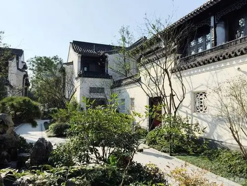 参观绿城顶级豪宅元福里,大家慢慢看,不着急.