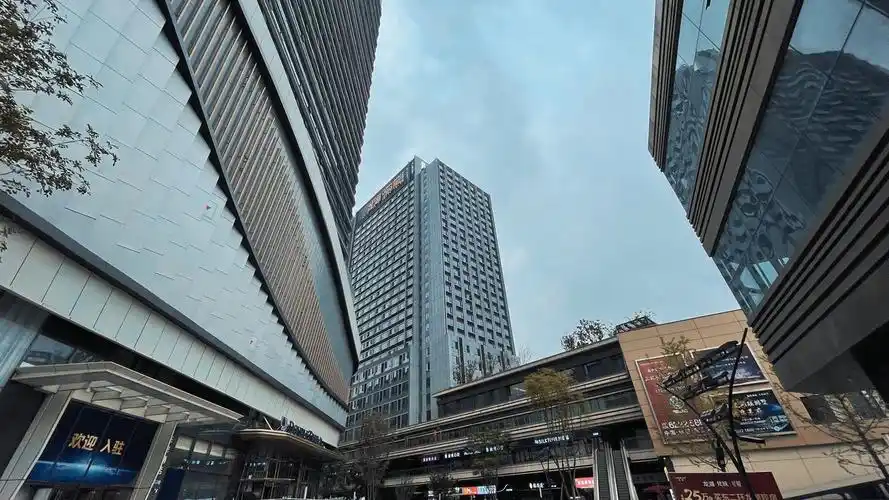 成都龙湖滨江天街