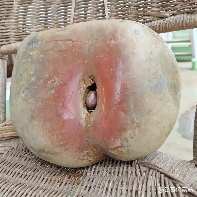 长江天然象形石,石夹石,阴阳石,原石…… 阴阳,自古以来便是中华位