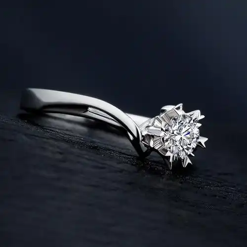 创意款18k金钻石戒指心形雪花款pt950求婚结婚莫桑钻戒指定制代发